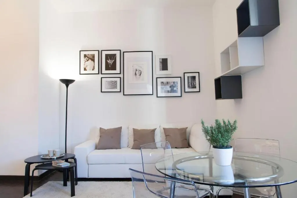 Magenta Navona Design Apartment-1